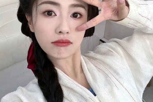 《娱乐八卦！短篇合集500篇》：独家揭秘明星秘闻每日更新让你吃瓜不停