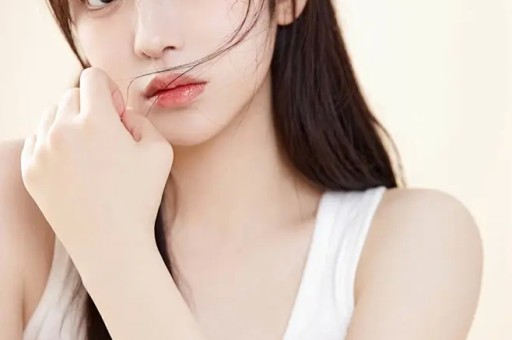 华晨宇8字怒怼庞麦郎！6年前的旧瓜反复嚼网友：别再消费版权了